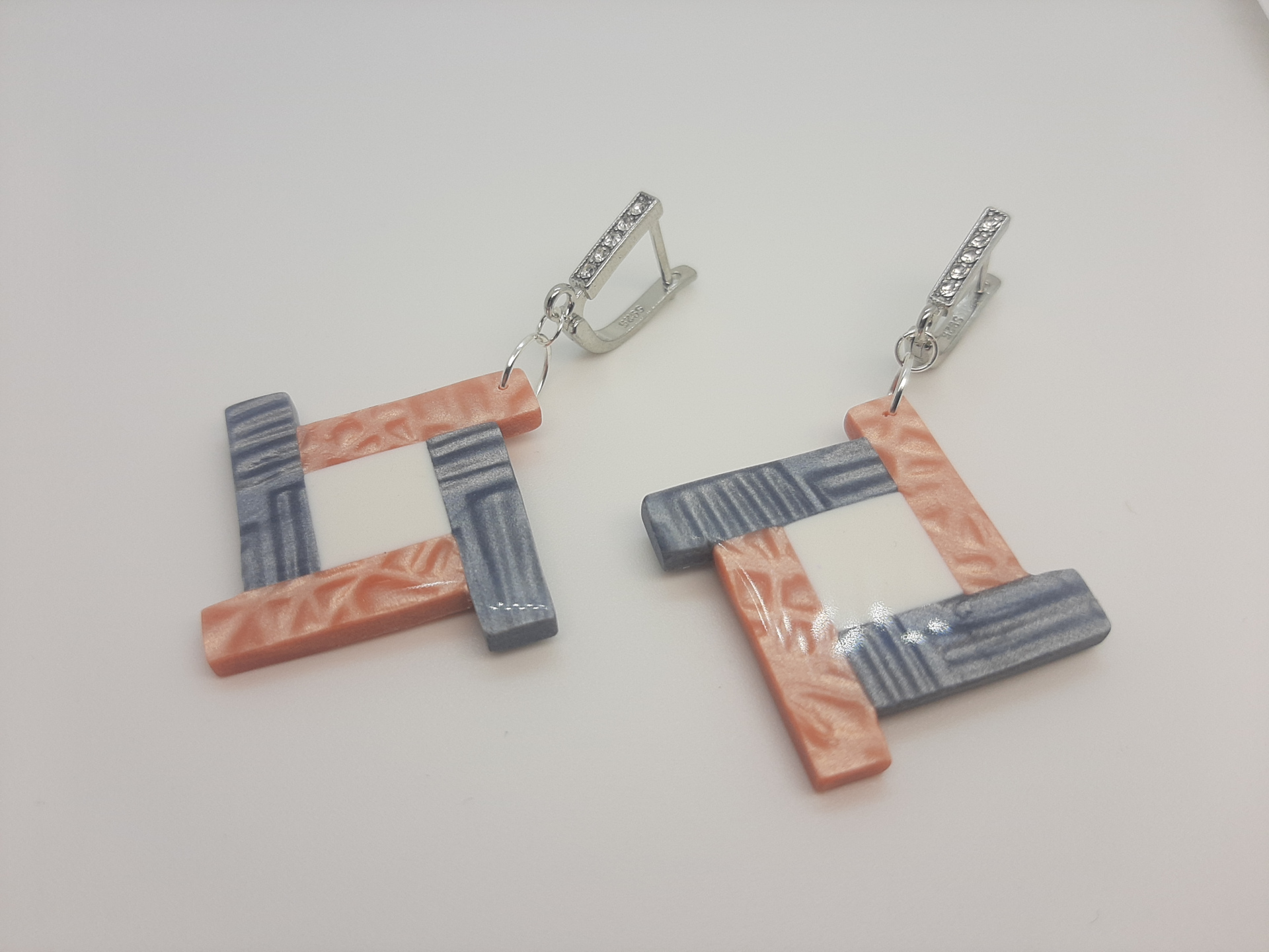 Pendientes geometría excéntrica - Imagen 2