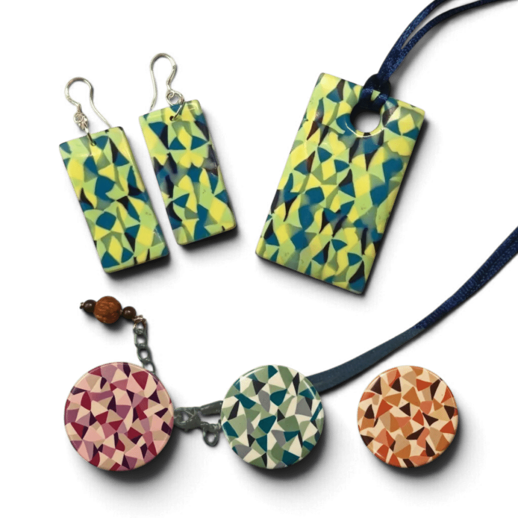 Joyas artesanales de Detalles Únicos en distintas formas y combinaciones de color